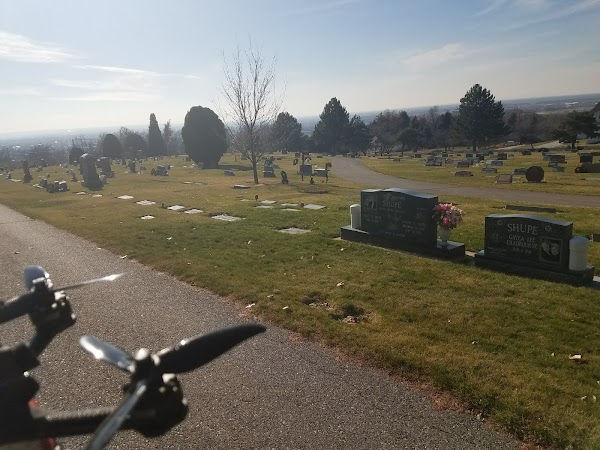 Ben Lomond Cemetery grounds