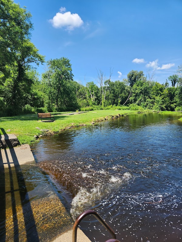 Bennett Memorial Park grounds