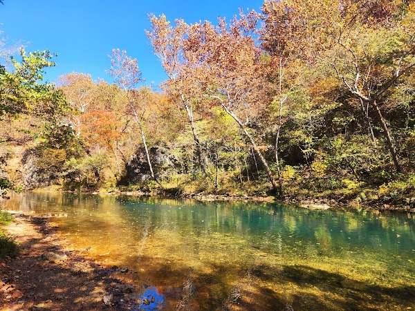 Bennett Spring State Park grounds