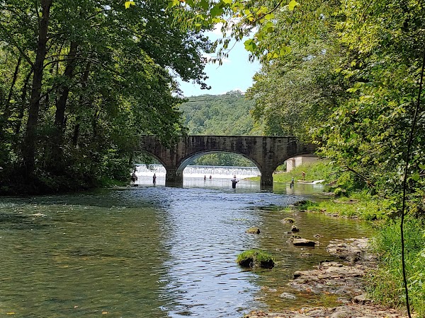 Bennett Spring State Park grounds