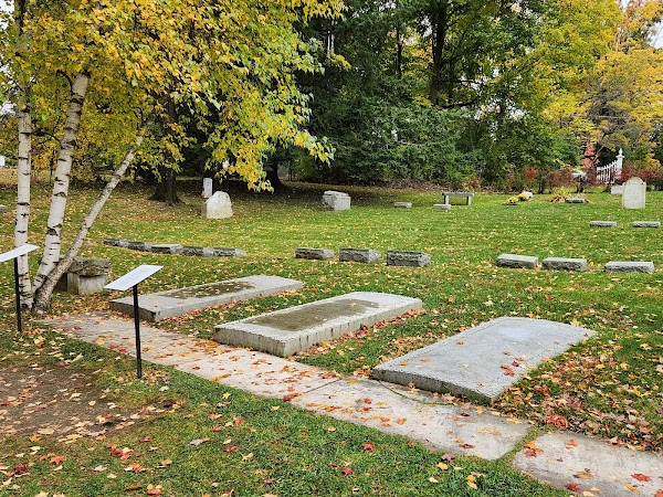 Bennington Centre Cemetery grounds