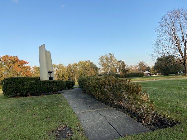 Beth El Memorial Park grounds