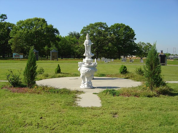 Bethel Memorial Park grounds