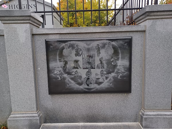 Beverly Cemetery grounds
