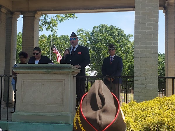 Beverly National Cemetery grounds
