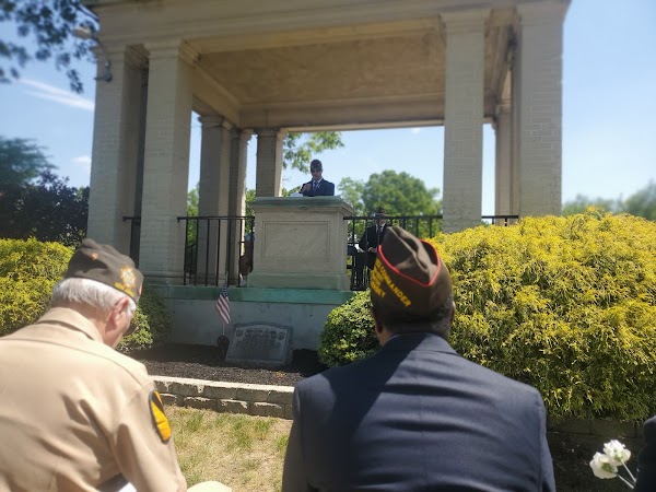 Beverly National Cemetery grounds