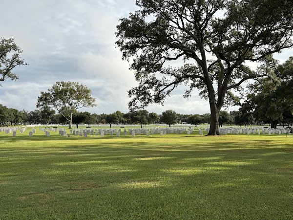 Biloxi National Cemetery grounds