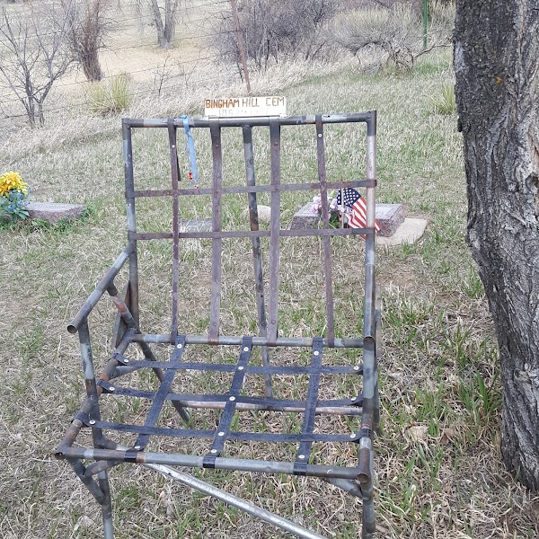 Bingham Hill Cemetery grounds