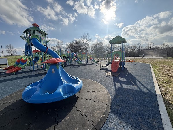 Bloomfield Memorial Park grounds