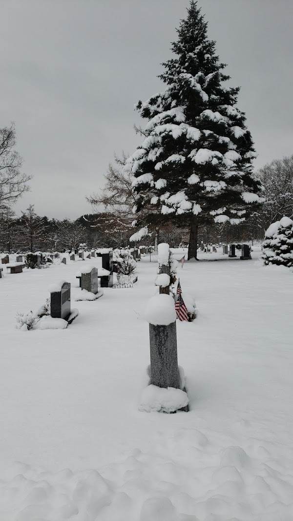 Blossom Hill Cemetery grounds