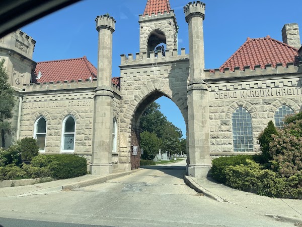 Bohemian National Cemetery grounds