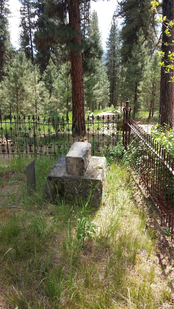 Boot Hill Cemetery grounds