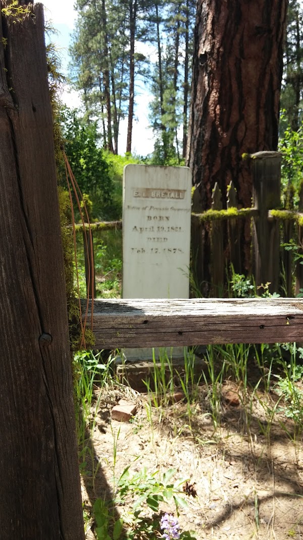 Boot Hill Cemetery grounds