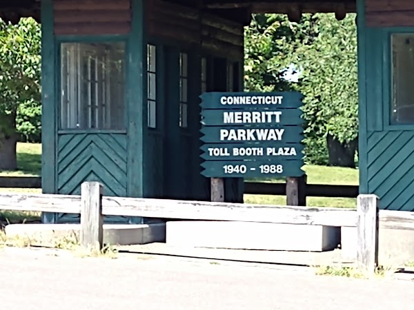 Boothe Memorial Park grounds