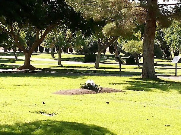 Boulder City Municipal Cemetery grounds