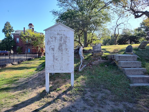 Broad Street Cemetery grounds