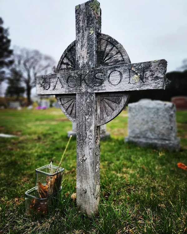 Brookdale Cemetery grounds