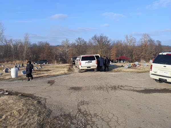 Brooking Cemetery grounds