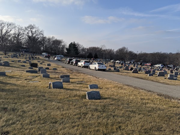 Brooking Cemetery grounds
