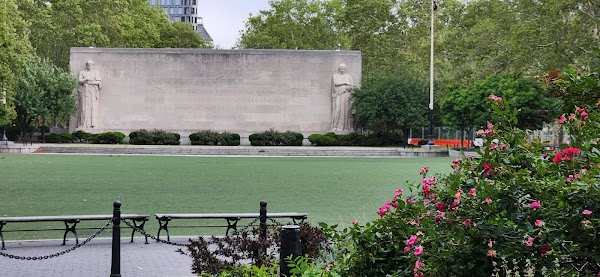 Brooklyn War Memorial grounds