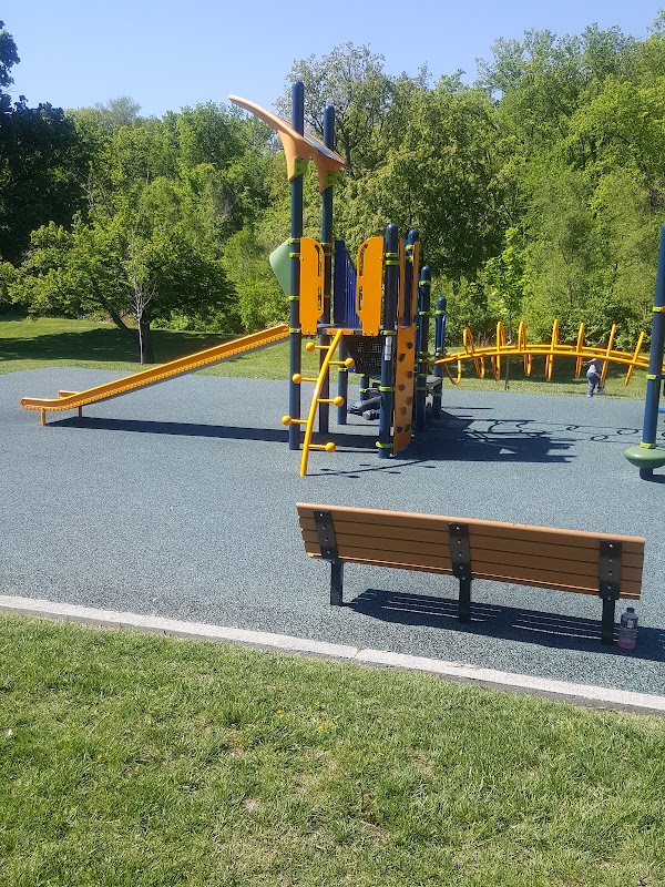Brown Memorial Park grounds