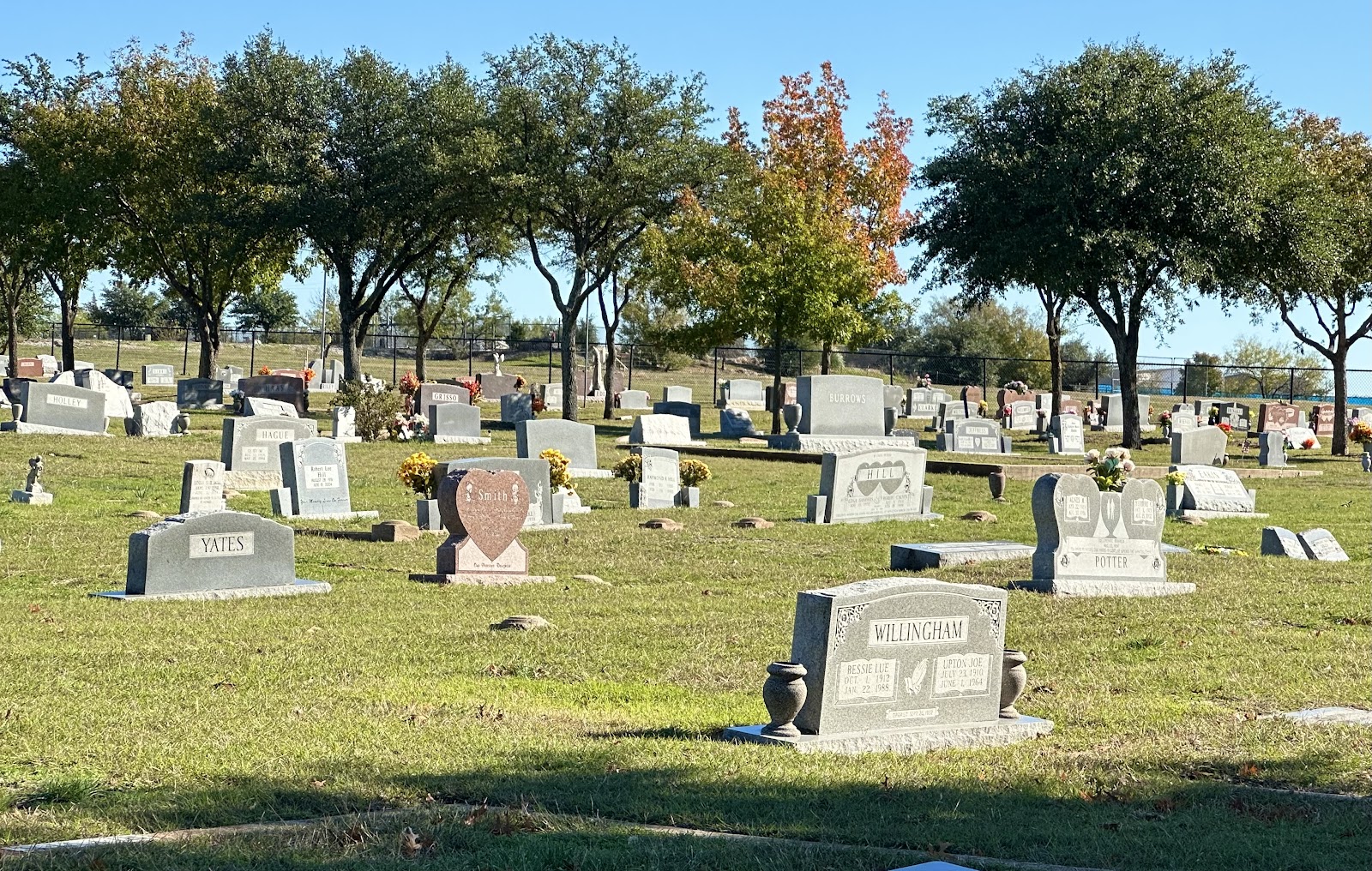 Burleson Memorial Cemetery cemetery grounds and headstones