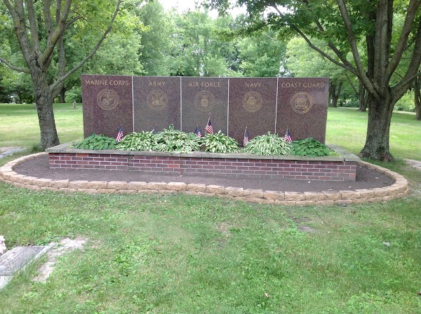 Burlington Memorial Park Cemetery grounds