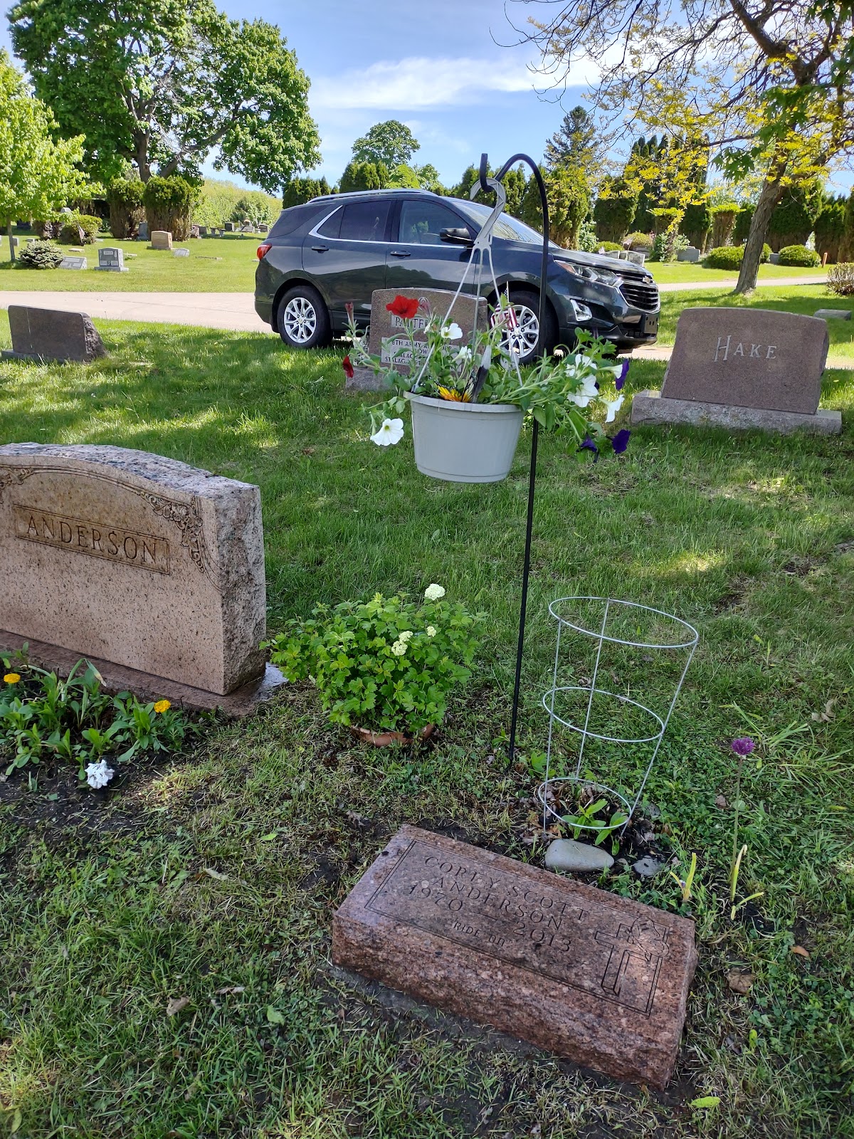 Cadillac Maple Hill Cemetery cemetery grounds and headstones