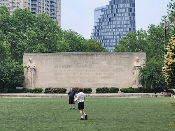 Cadman Plaza Park grounds