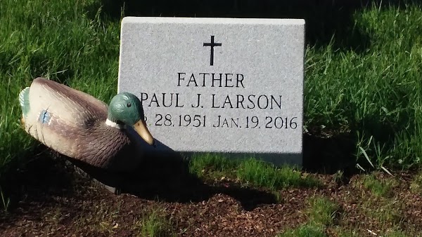 Calvary Cemetery Duluth grounds