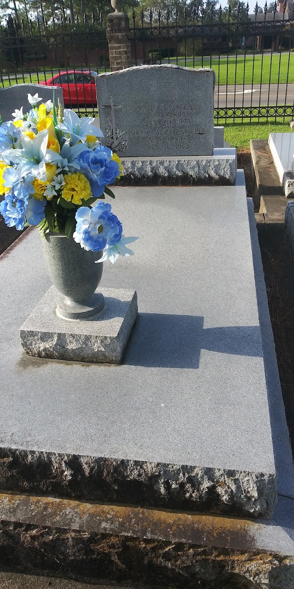 Calvary Cemetery grounds