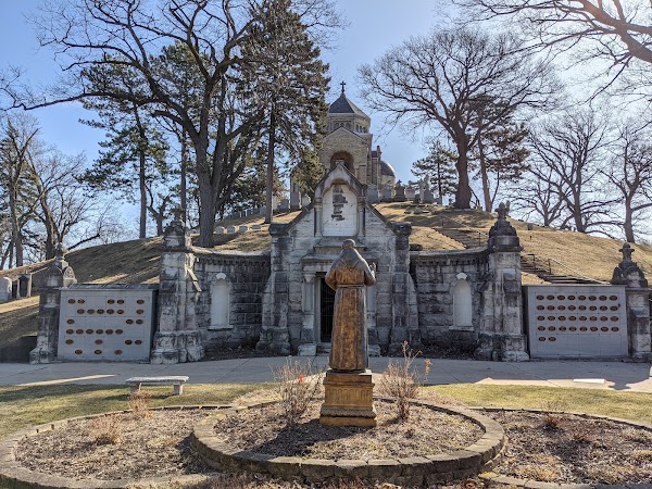 Calvary Cemetery & Mausoleum grounds