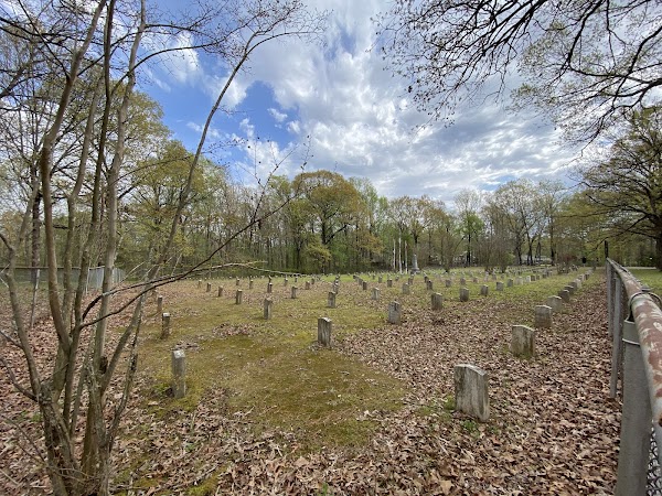 Camp Nelson Confederate Cemetery grounds
