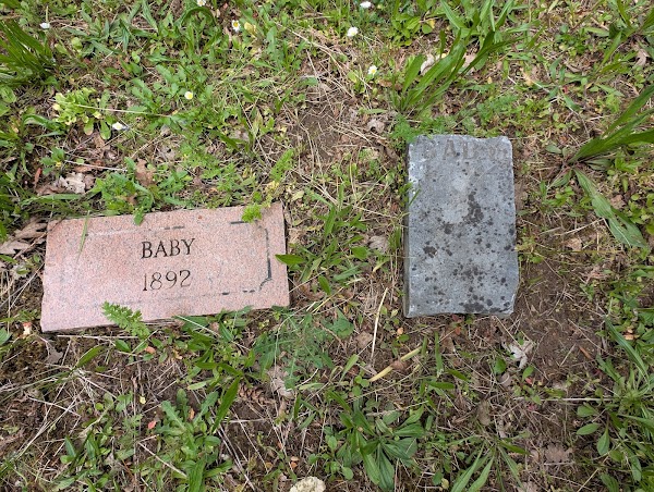 Canemah Pioneer Cemetery grounds