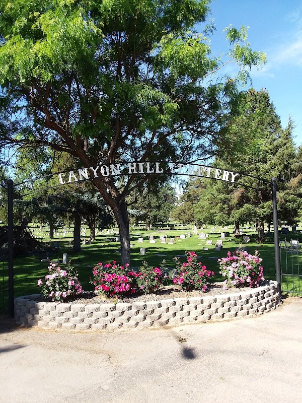 Canyon Hill Cemetery grounds