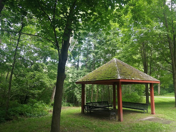 Captain Stephen Olney Memorial Park grounds