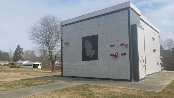 Carolina Memorial Gardens grounds