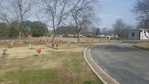 Carolina Memorial Gardens grounds