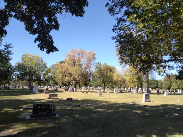 Casselton Cemetery grounds