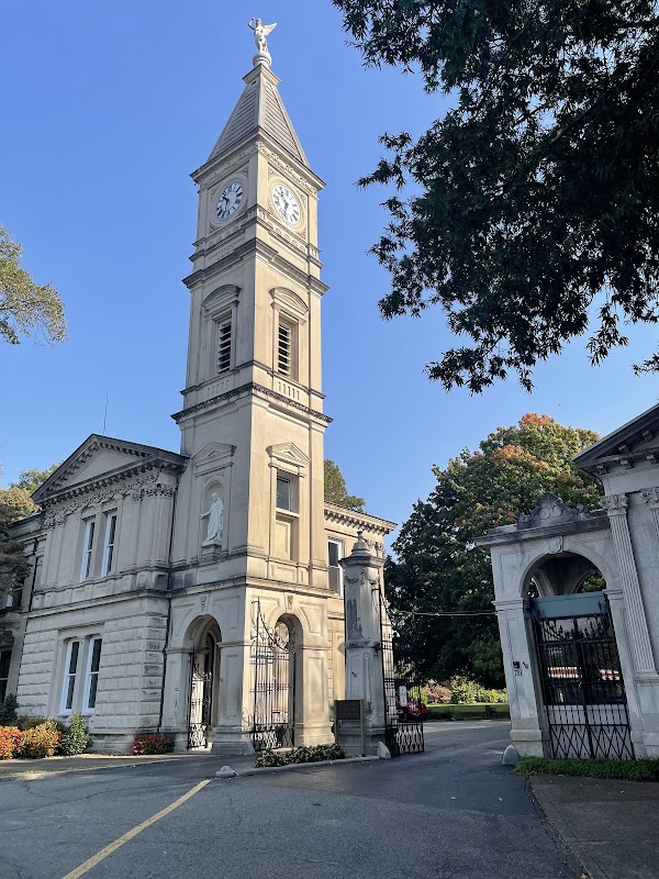 Cave Hill Cemetery & Arboretum grounds