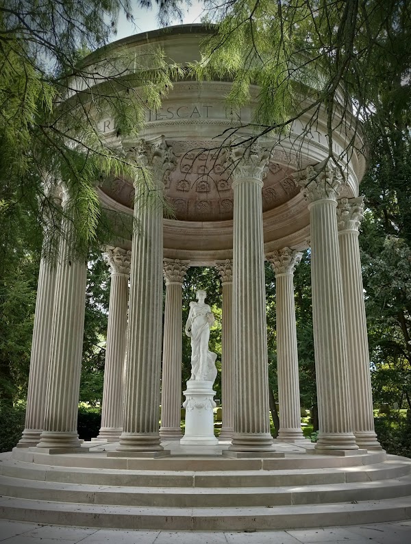 Cave Hill Cemetery & Arboretum grounds