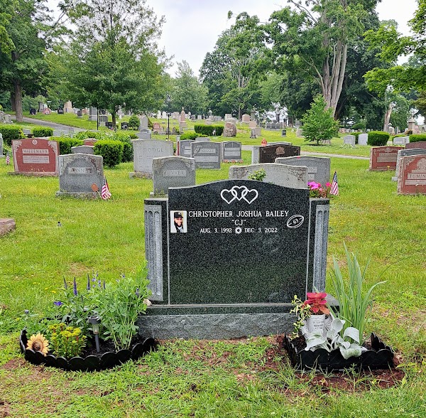 Cedar Grove Cemetery grounds
