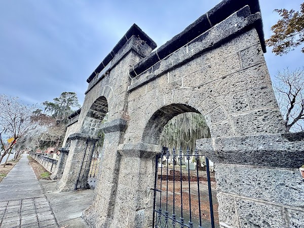 Cedar Grove Cemetery grounds