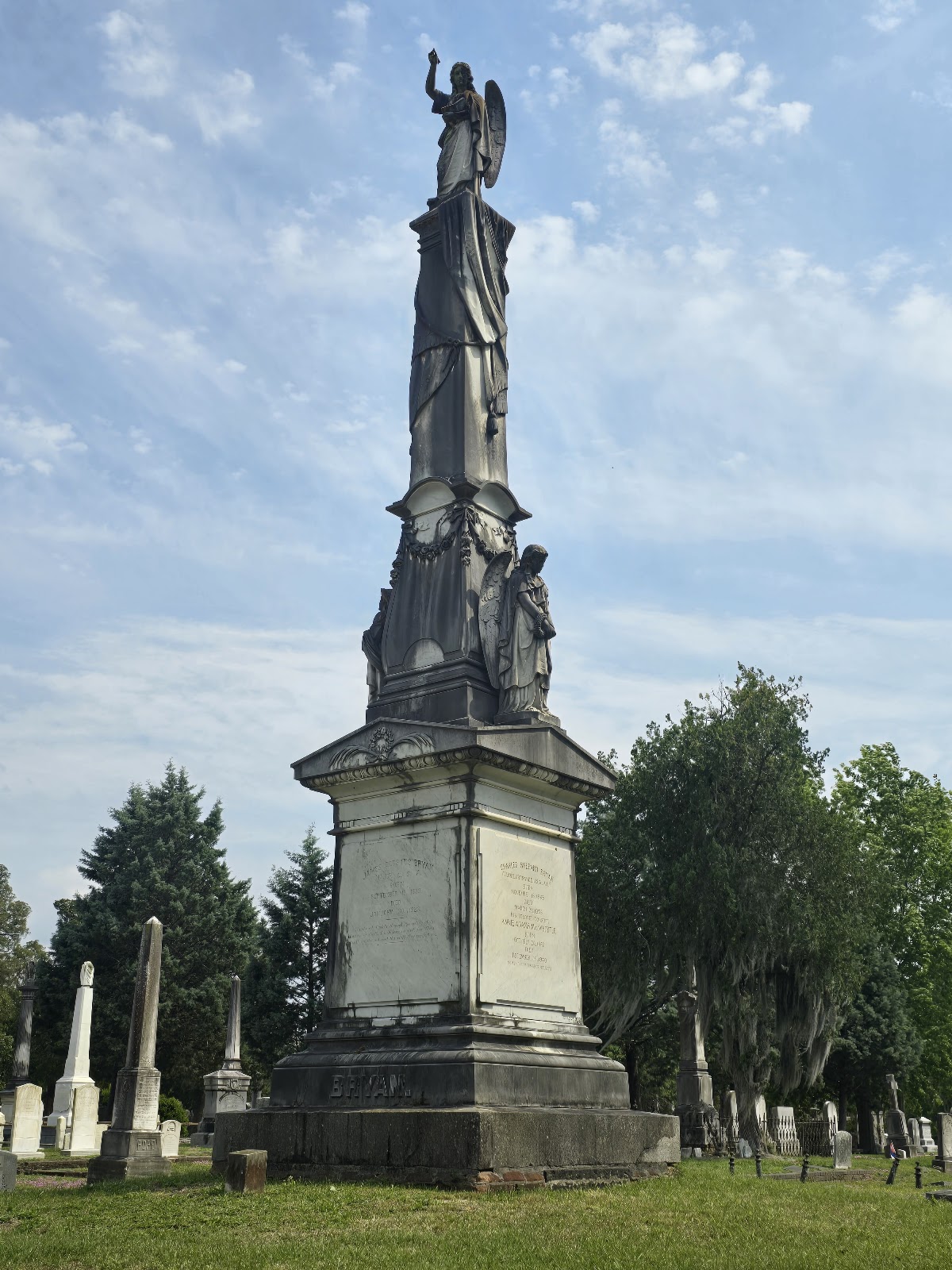Cedar Grove Cemetery cemetery grounds and headstones