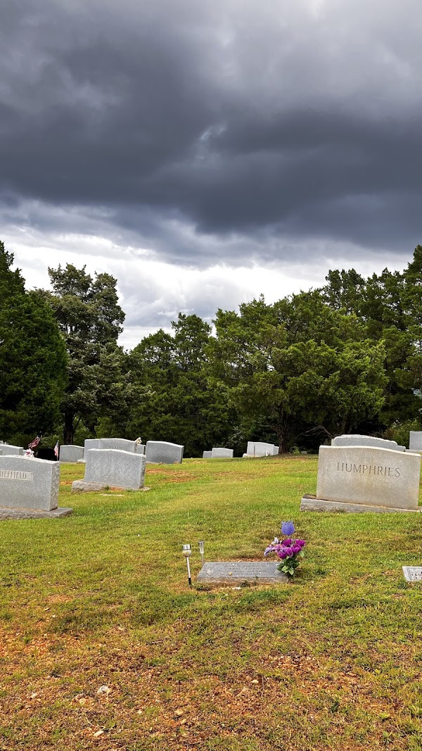 Cedar Hill Cemetery grounds