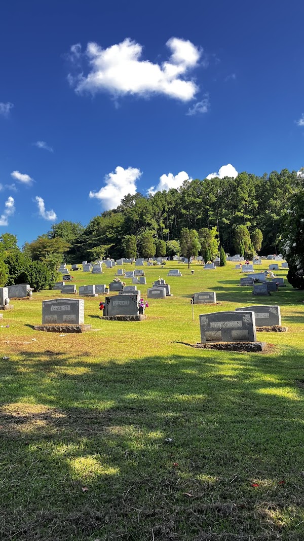 Cedar Hill Cemetery grounds