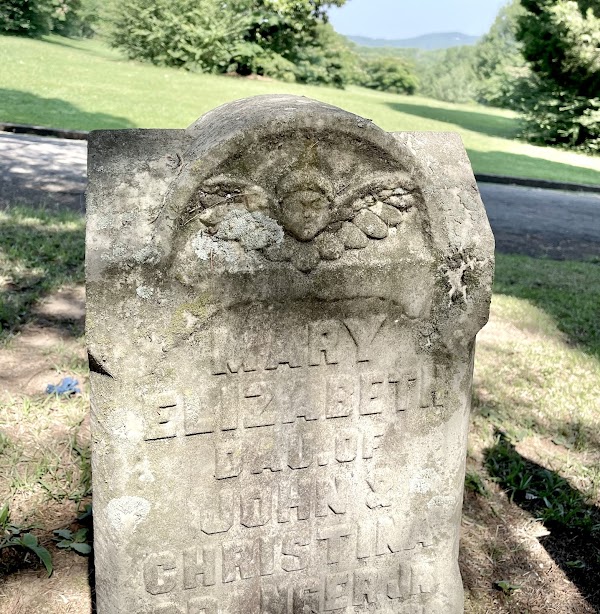 Cedar Hill Cemetery grounds