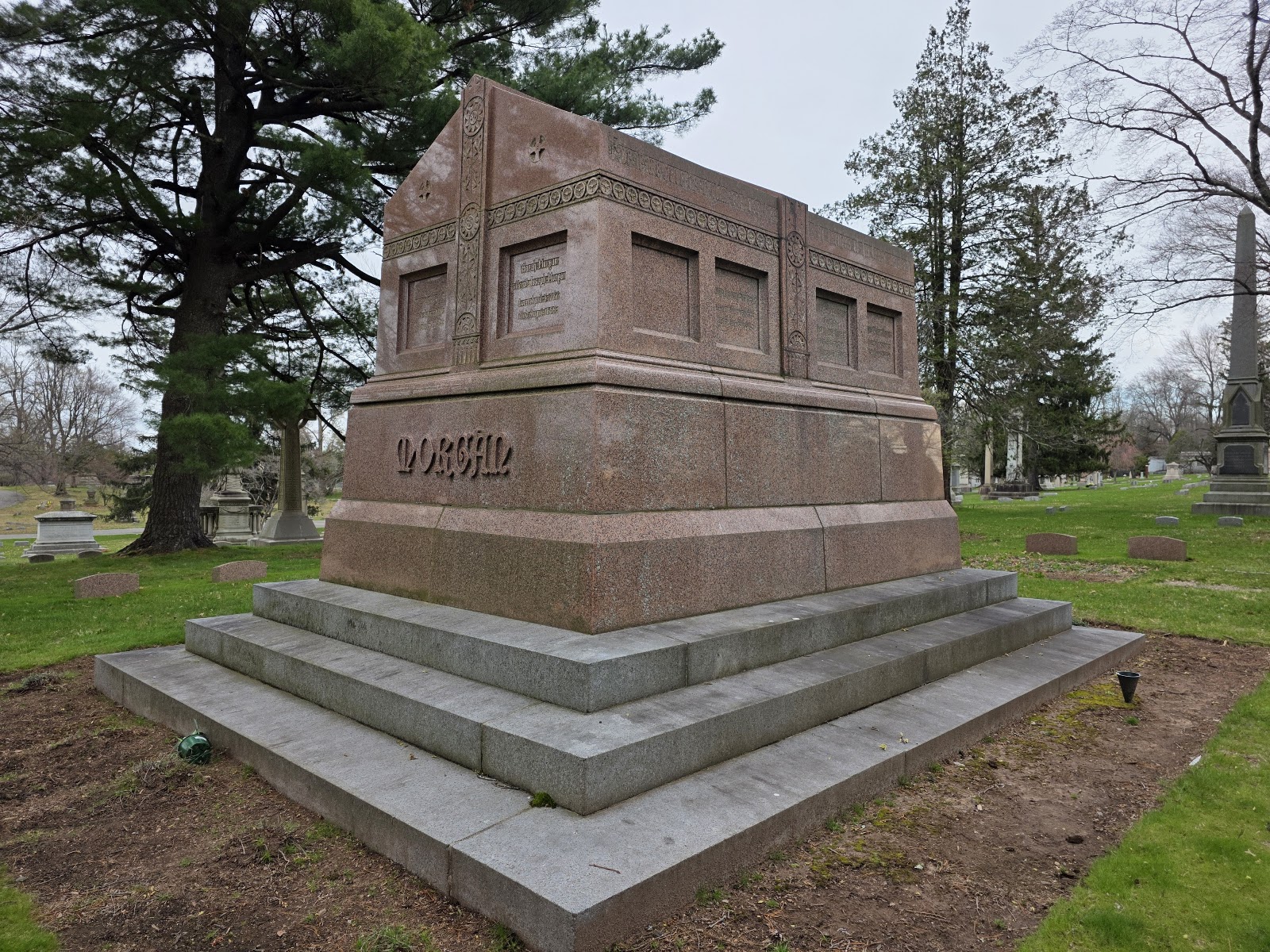 Cedar Hill Cemetery cemetery grounds and headstones
