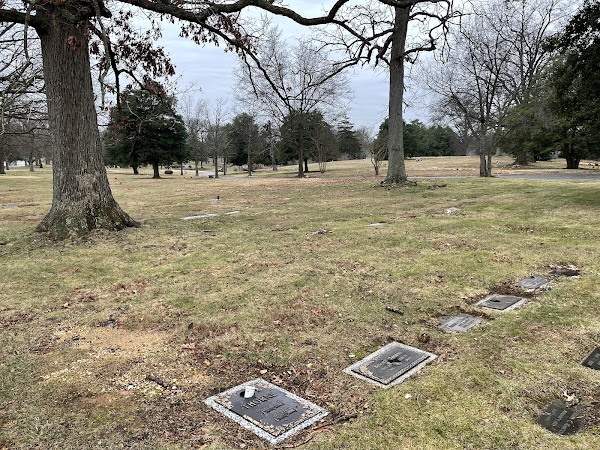 Cedar Hill Cemetery grounds