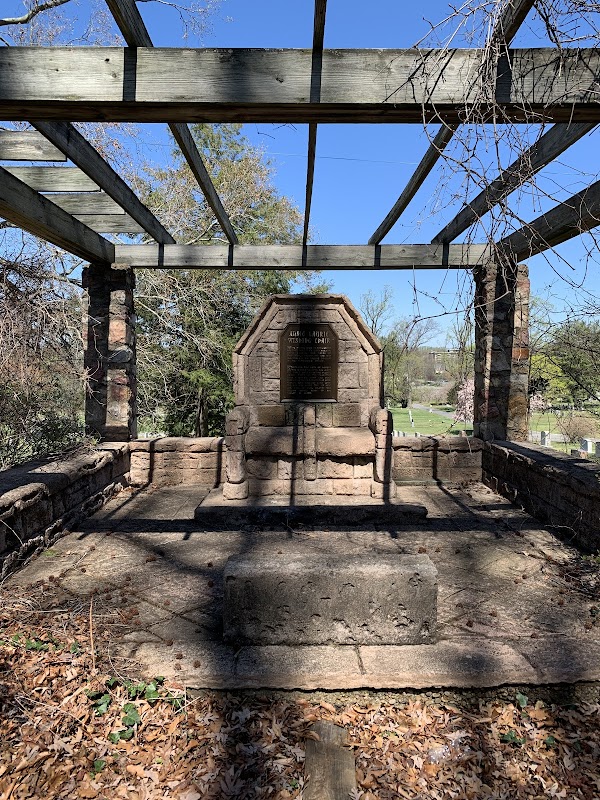 Cedar Hill Cemetery grounds